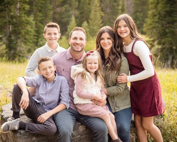 Dr. Stanley and his family -2 girls and 2 boys